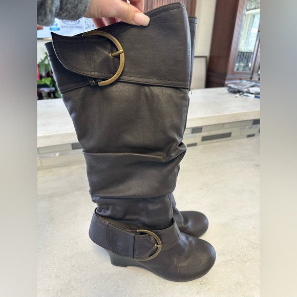 Union Bay Scrunch Buckle Women’s Knee High Wedge Boots size 6.5 - Picture 2 of 7